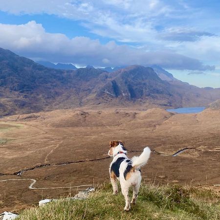 Tigh Mairi At Mary'S Thatched Cottages Elgol 외부 사진